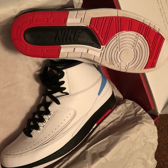 Jordan 2 and Converse *Limited Edition* two pack - Picture 4 of 7